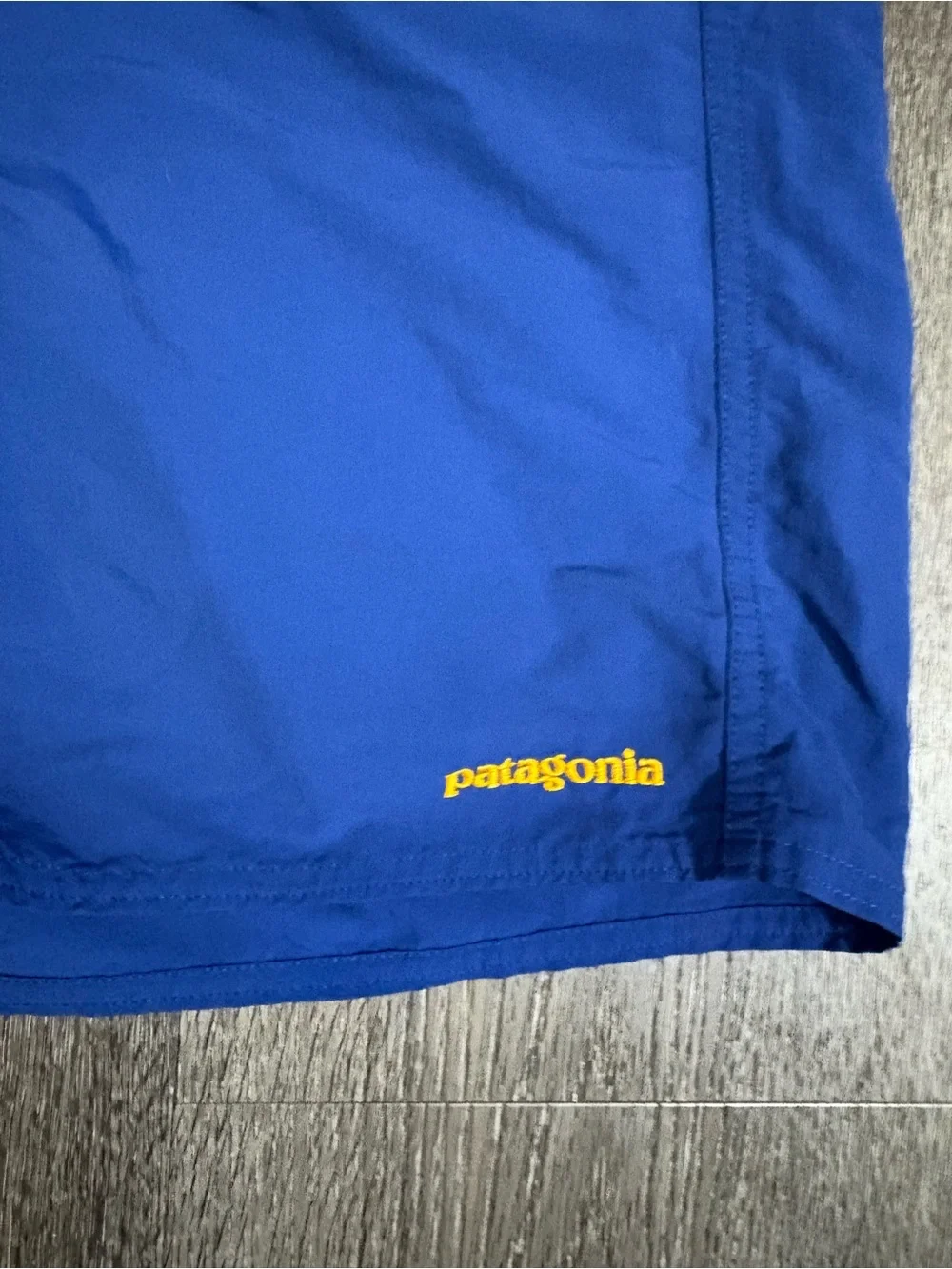 Patagonia Men’s Size 34 Wavefarer Boardshorts Blue Patch Pocket Swim Beach Pool